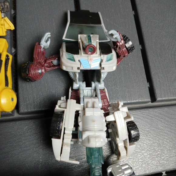 ASSORTED LOT OF 5 VTG + MODERN TRANSFORMERS VEHICLES FIGURES INCOMPLETE/COMPLETE - Picture 8 of 10